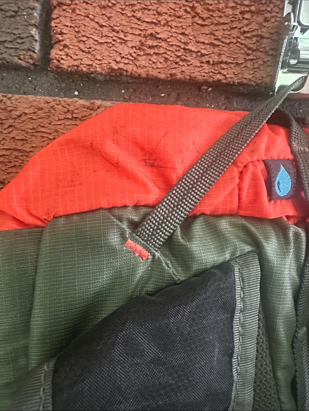 Thule Olive Green Roll-Top Backpack with Orange Interior STIR15 - Picture 5 of 8